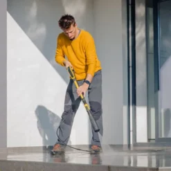 VEVOR Pressure Washer Hose, 100FT, Kink Free 3/8"-φ14.8 Male, 3/8"-φ15 Female For Most Brand Pressure Washers, 4.9'' Bending Radius, Black