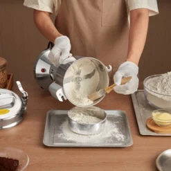 VEVOR 550g Electric Grain Mill Grinder, High Speed 2000W Commercial Spice Grinders, Stainless Steel Pulverizer Powder Machine