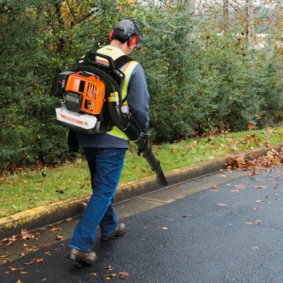 VEVOR Backpack Leaf Blower, 63CC 2-Cycle Gas Leaf Blower With 1.89L Fuel Tank, 1110CFM Air Volume 220MPH Speed, Ideal For Lawn Care 1 VEVOR Backpack Leaf Blower, 63CC 2-Cycle Gas Leaf Blower With 1.89L Fuel Tank, 1110CFM Air Volume 220MPH Speed, Ideal For Lawn Care
