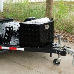 VEVOR Trailer Tongue Box, Aluminum Alloy Diamond Plate Tongue Box Tool Chest, Heavy Duty Trailer Box Storage With Lock And Keys, 29"x16.2"x18"